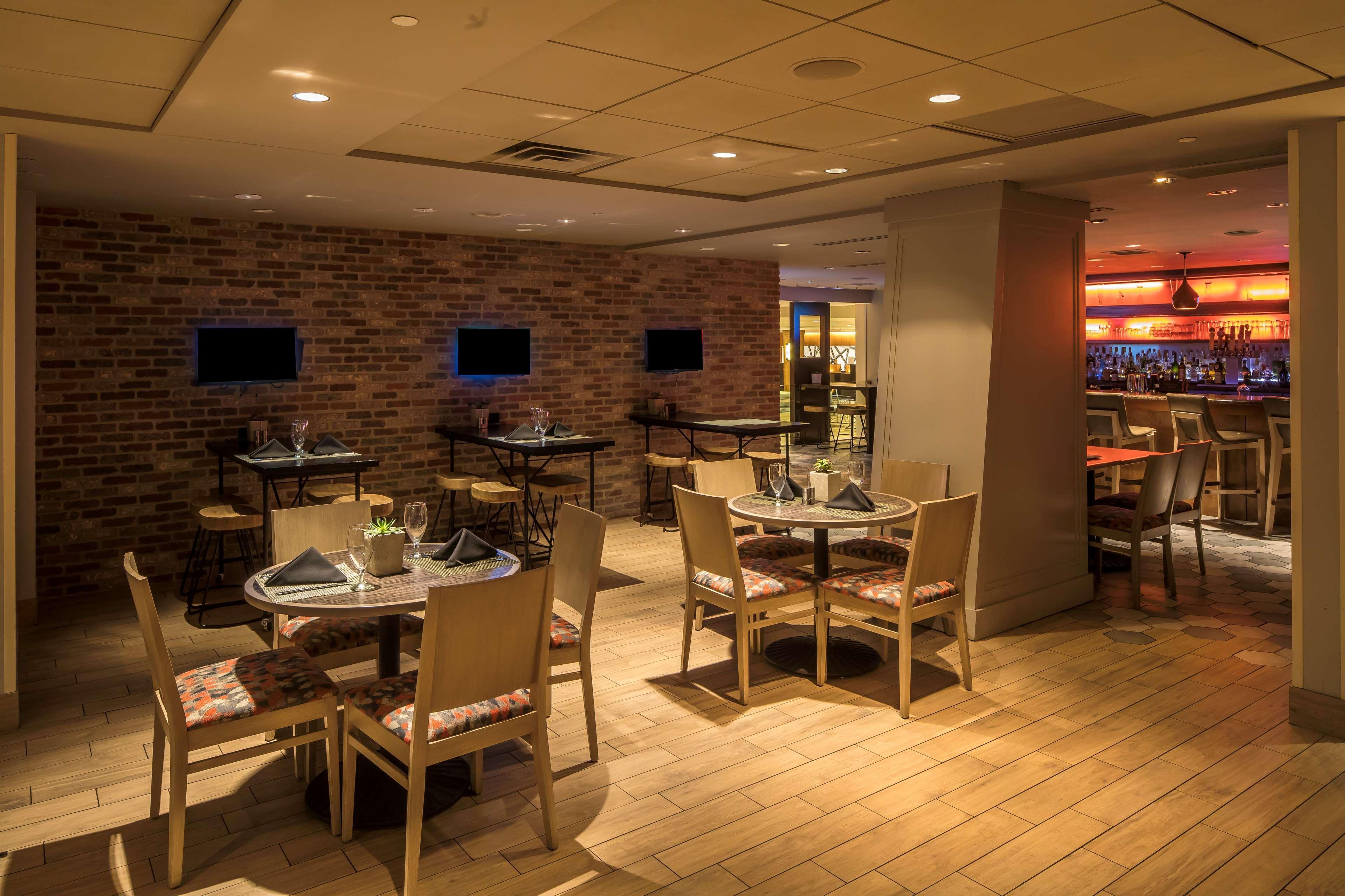 Doubletree By Hilton Hotel & Suites Pittsburgh Downtown מראה חיצוני תמונה