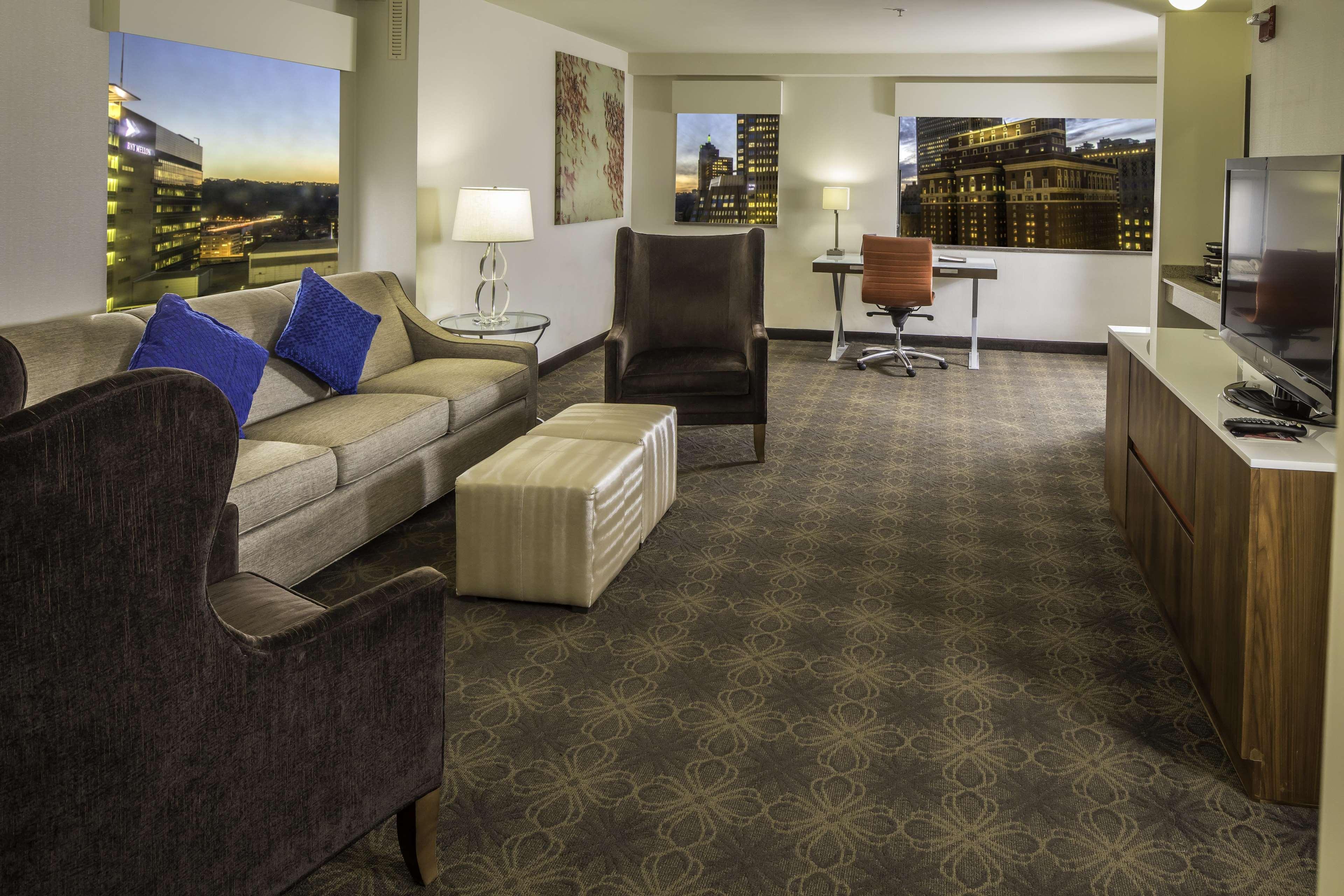 Doubletree By Hilton Hotel & Suites Pittsburgh Downtown מראה חיצוני תמונה