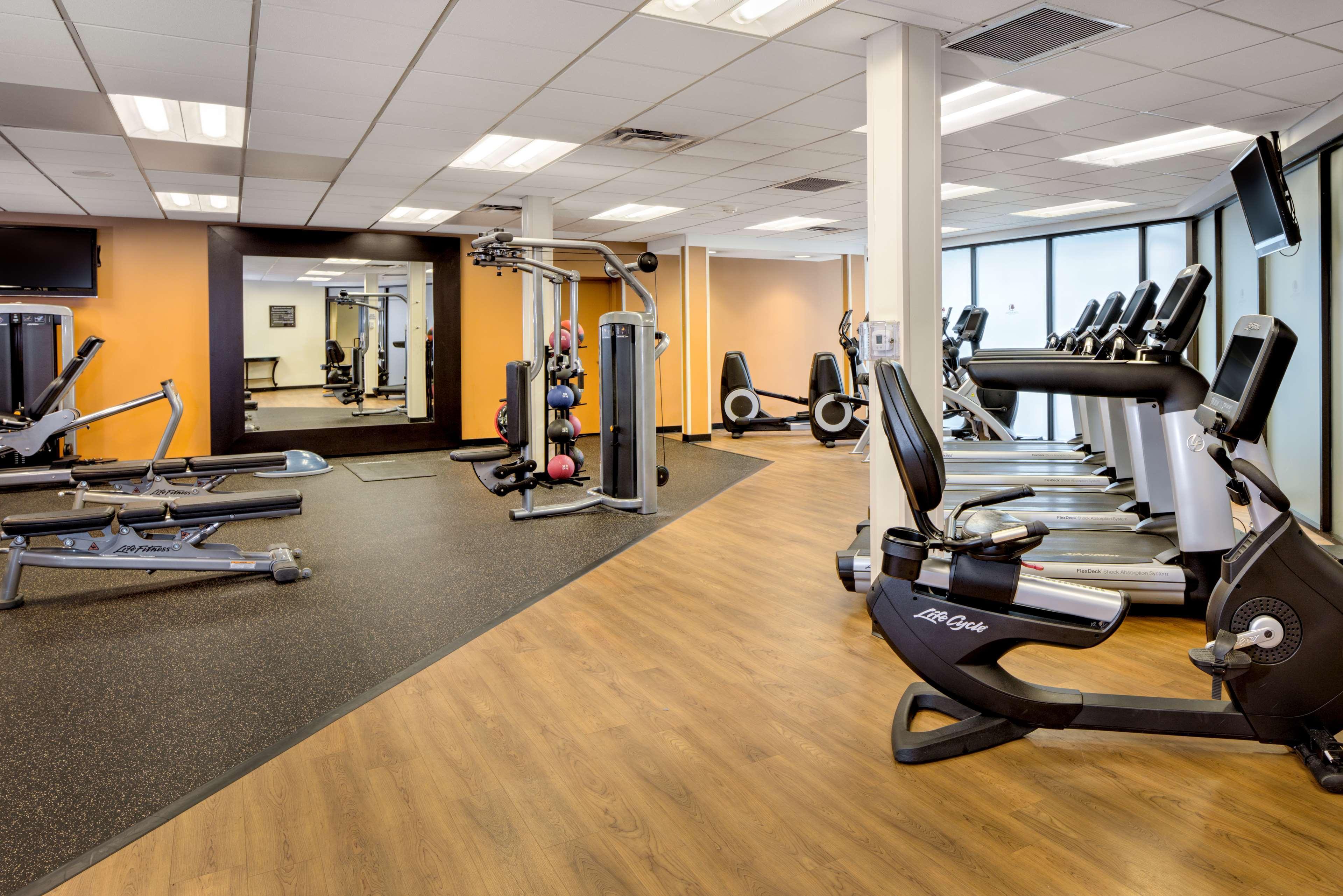 Doubletree By Hilton Hotel & Suites Pittsburgh Downtown מראה חיצוני תמונה