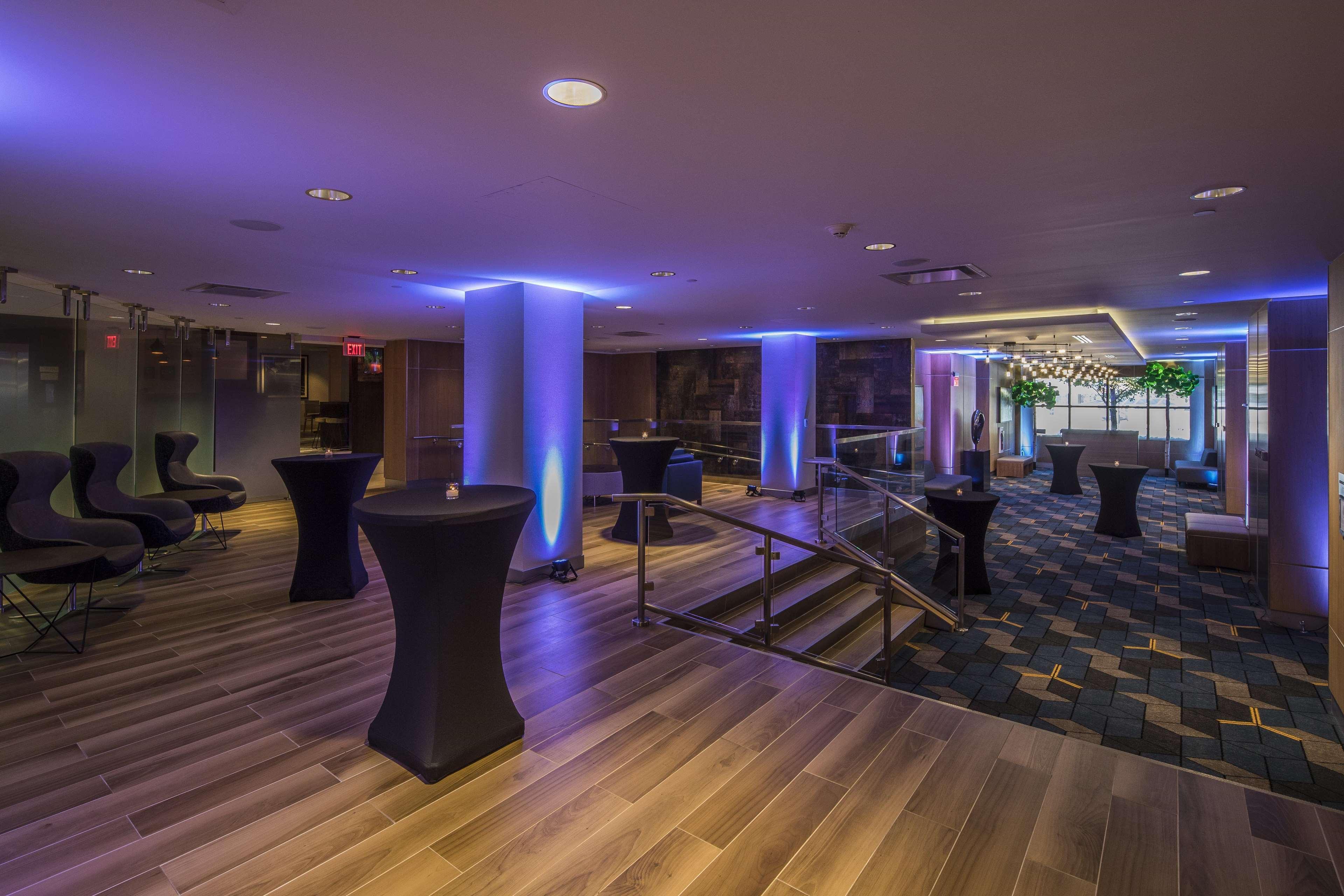 Doubletree By Hilton Hotel & Suites Pittsburgh Downtown מראה חיצוני תמונה