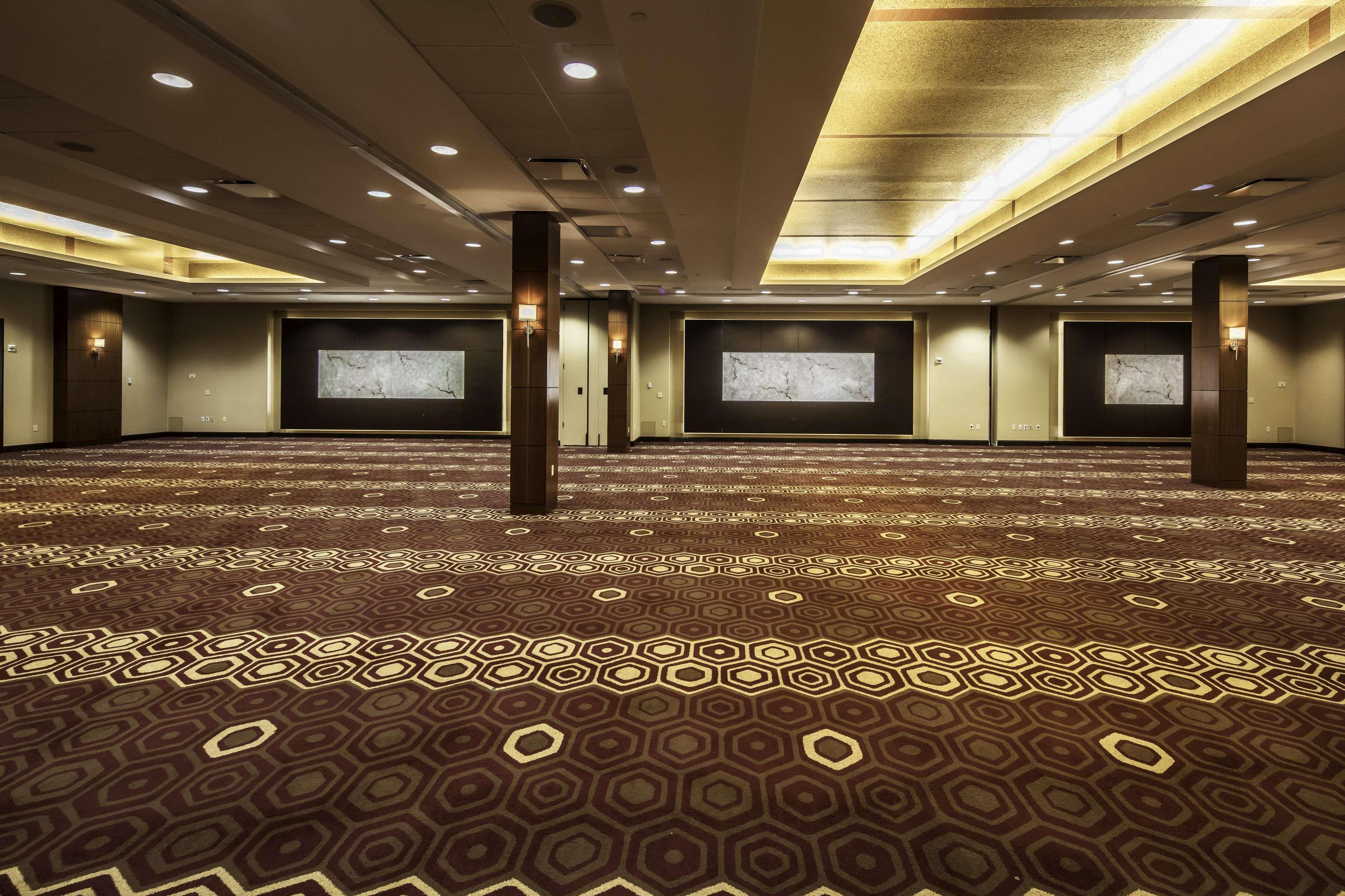 Doubletree By Hilton Hotel & Suites Pittsburgh Downtown מראה חיצוני תמונה