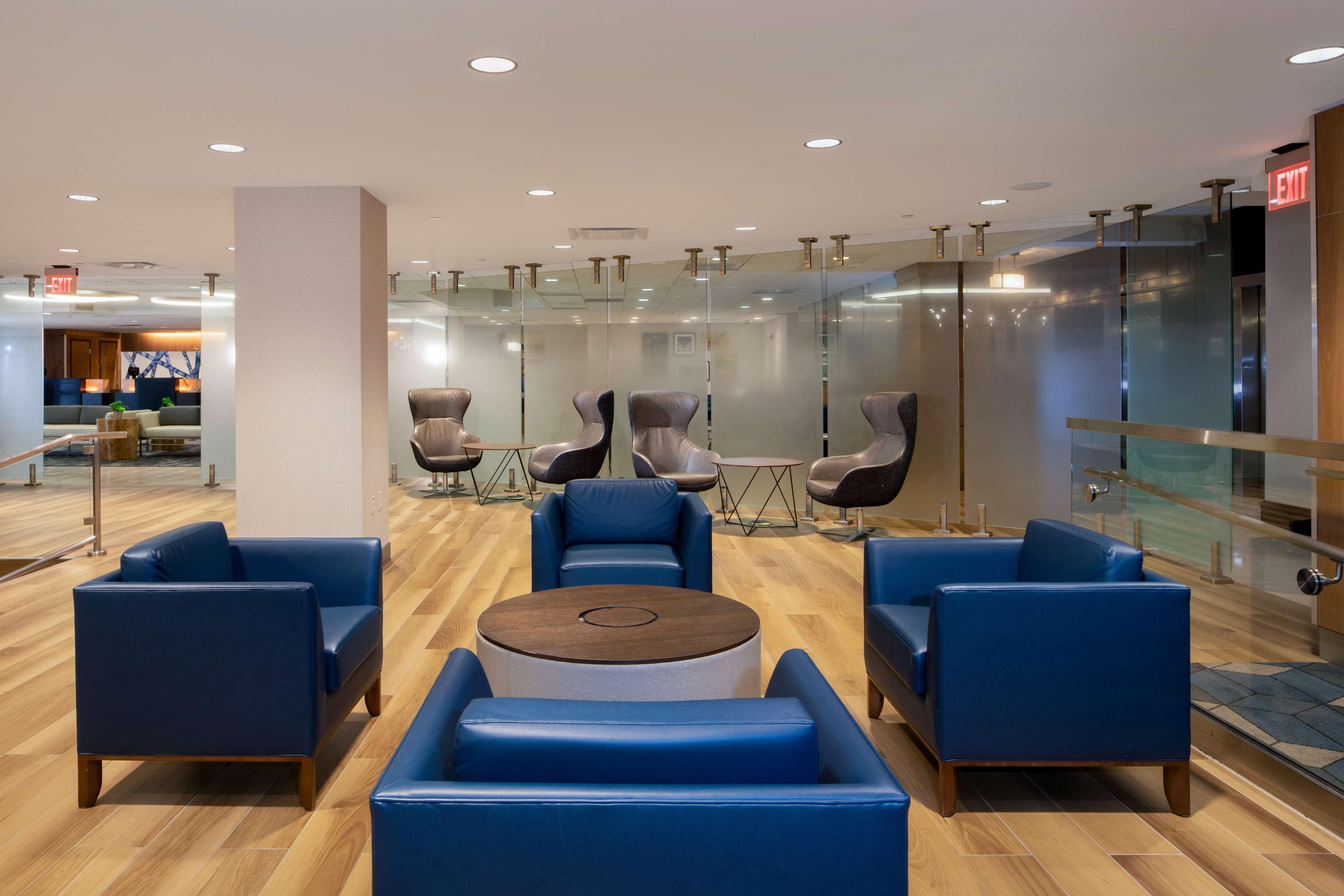 Doubletree By Hilton Hotel & Suites Pittsburgh Downtown מראה חיצוני תמונה