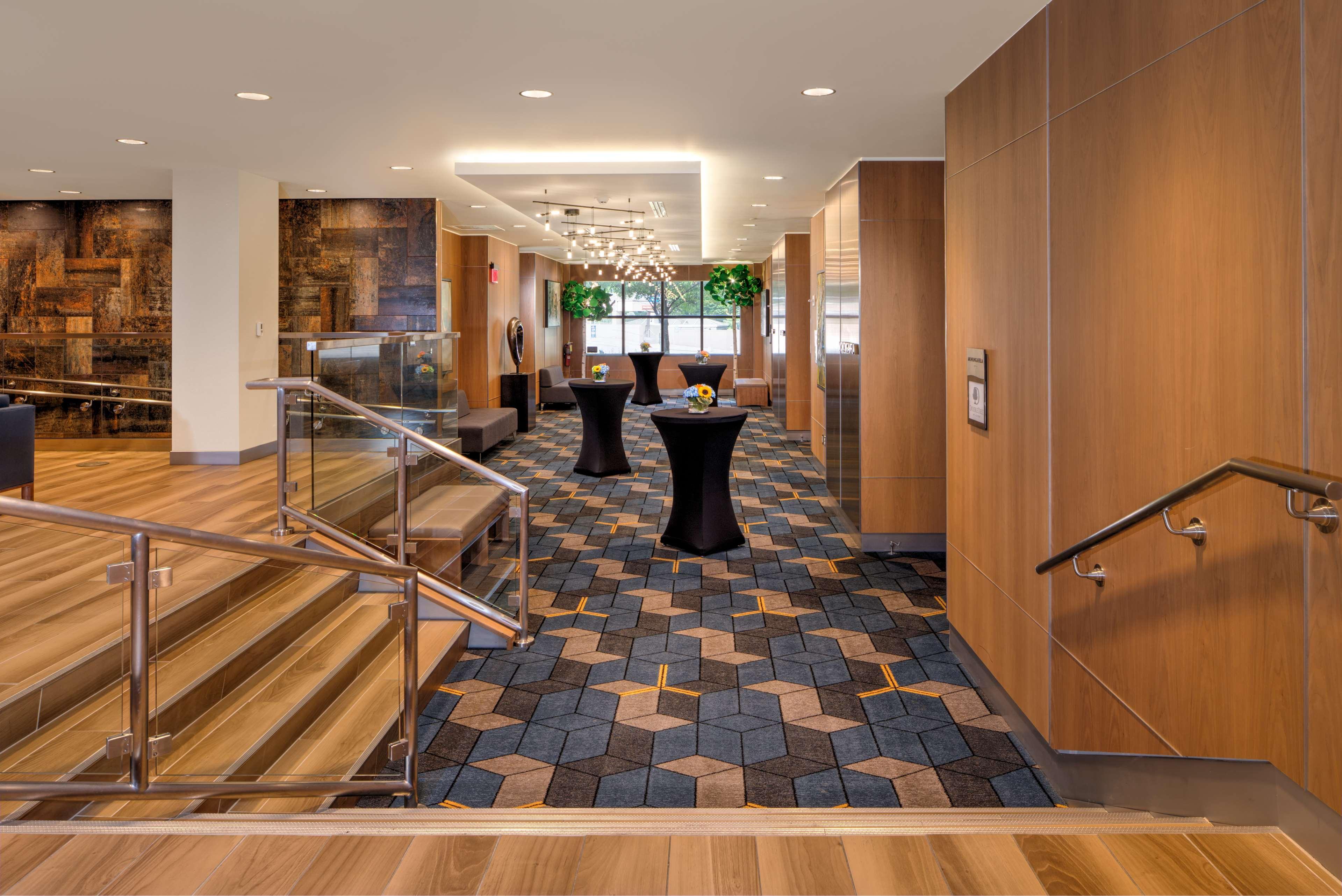 Doubletree By Hilton Hotel & Suites Pittsburgh Downtown מראה חיצוני תמונה