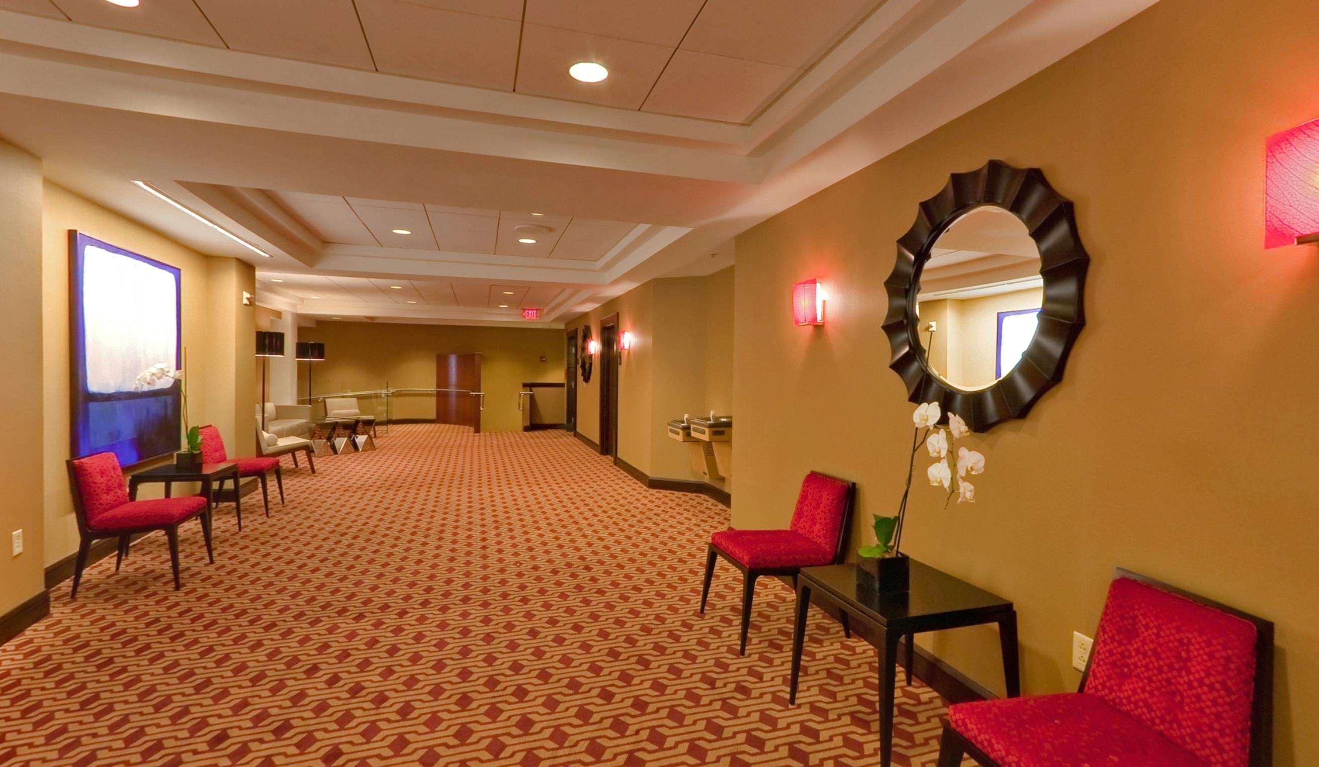 Doubletree By Hilton Hotel & Suites Pittsburgh Downtown מראה פנימי תמונה
