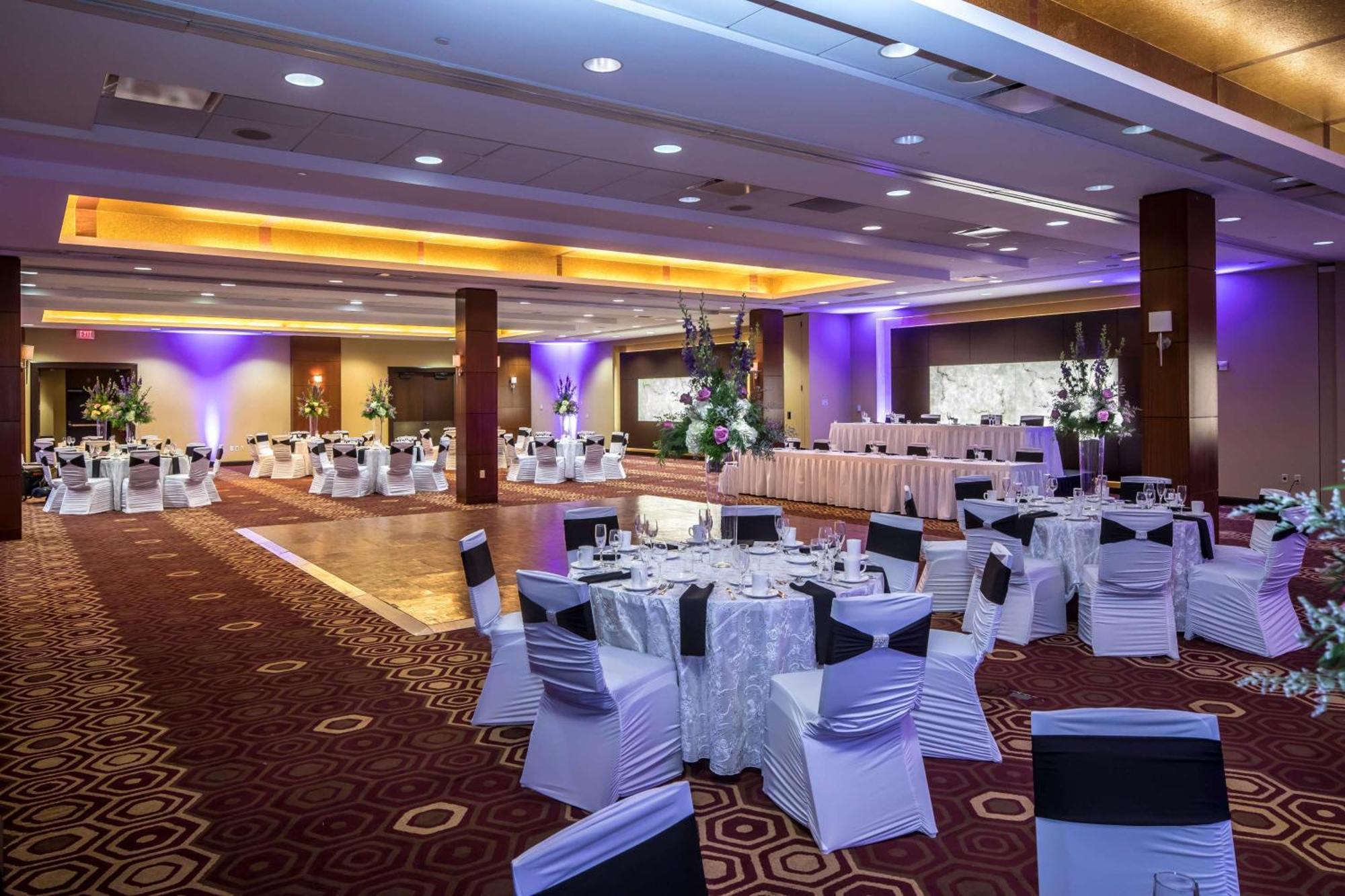 Doubletree By Hilton Hotel & Suites Pittsburgh Downtown מראה חיצוני תמונה