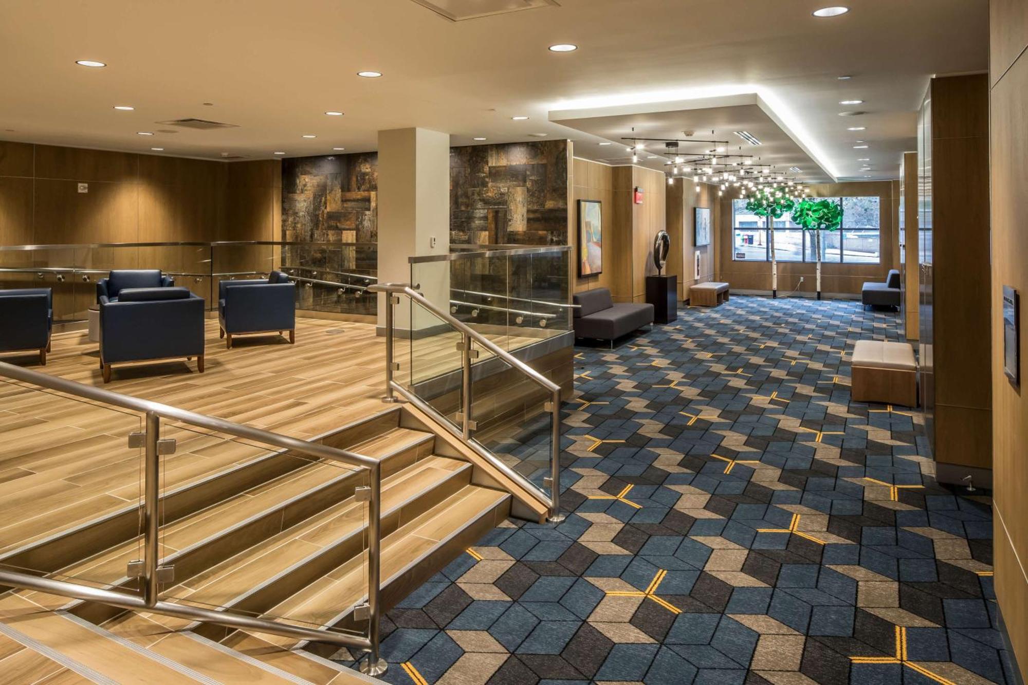 Doubletree By Hilton Hotel & Suites Pittsburgh Downtown מראה חיצוני תמונה