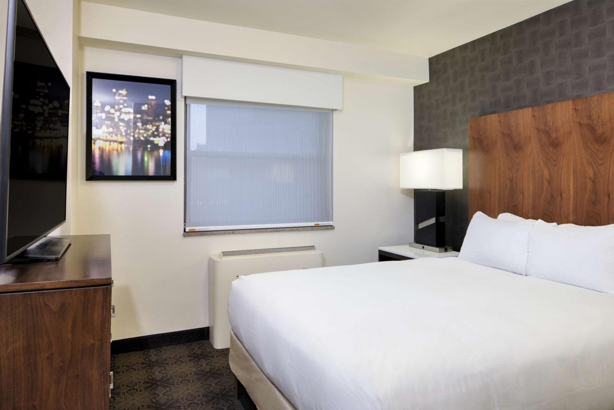 Doubletree By Hilton Hotel & Suites Pittsburgh Downtown מראה חיצוני תמונה