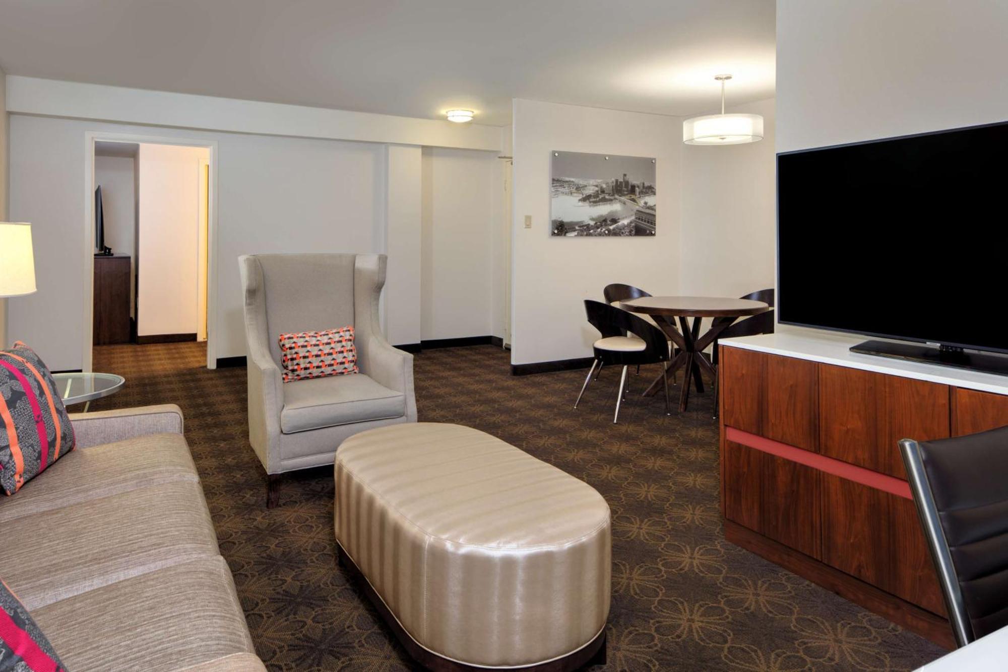Doubletree By Hilton Hotel & Suites Pittsburgh Downtown מראה חיצוני תמונה