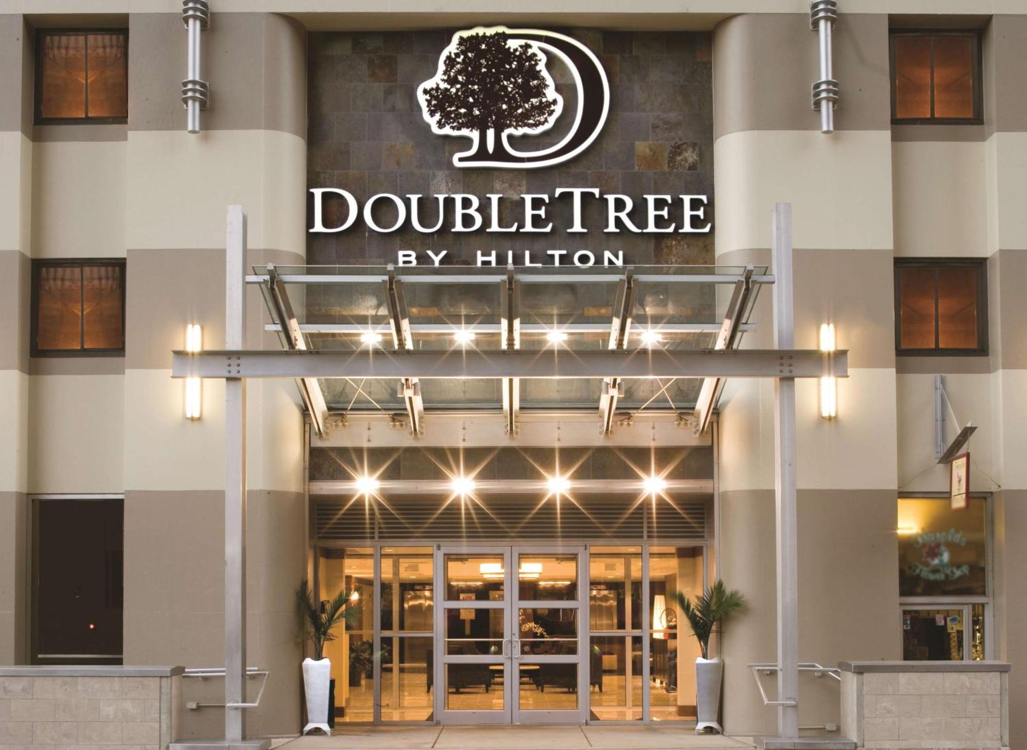 Doubletree By Hilton Hotel & Suites Pittsburgh Downtown מראה חיצוני תמונה